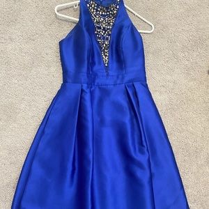 Very good condition, worn once